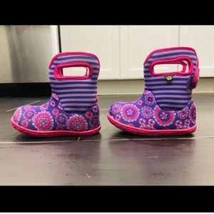Baby bogs Toddler girl size 7 like new! Pink